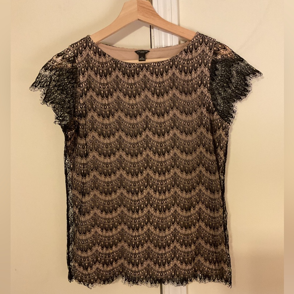 Ann Taylor Black Lace with Tan Underlay Blouse Cami. Stunner!